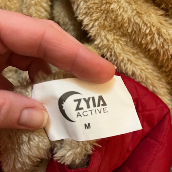 Zyia red reversible hooded jacket.  Size medium - Picture 5 of 5